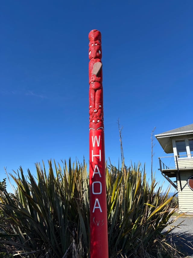 Totem poll on top of Rainbow Mountain