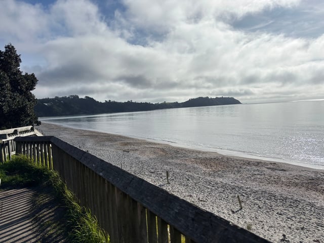 Waiheke Island, Auckland — Day 4: Tour de Waiheke Island