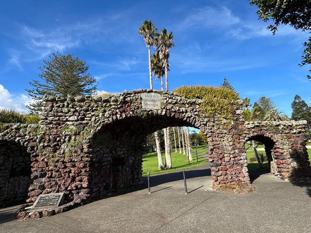 Arch of Remembrance - Jellicoe Park — Day 2: Coast to Coast Walkway