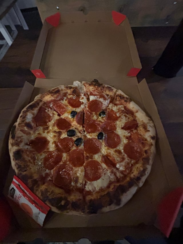 Yes I ate this whole pizza...