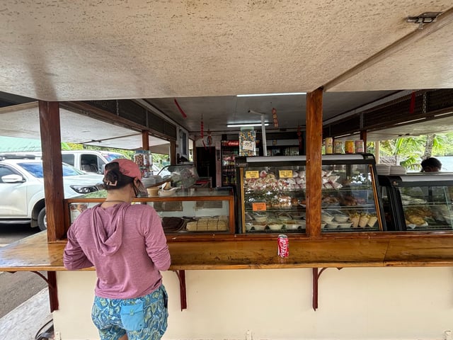 Poisson Cru @ Snack Rotui — Day 6: Na Na