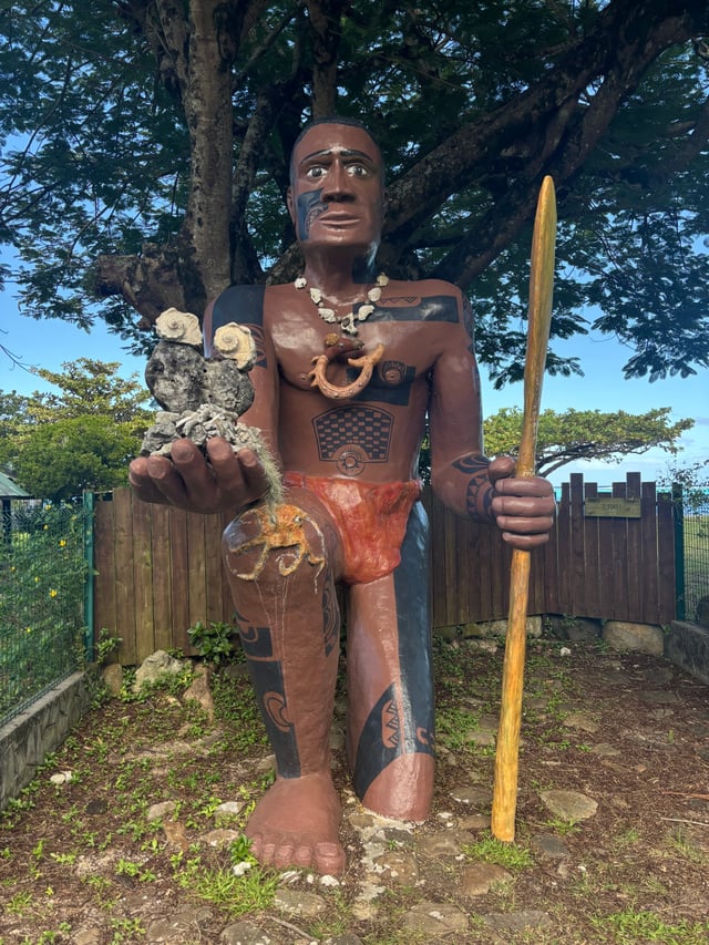 Big Statue — Day 2: Biking around the island